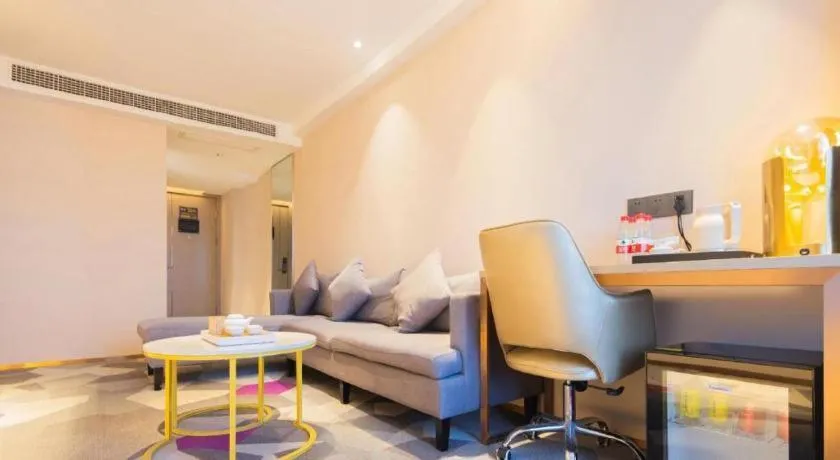 Lavande Hotel Xuchang Pangdonglai Hengdajinhui Plaza