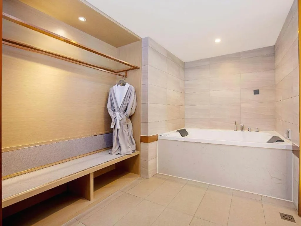 Lavande Hotel Xuchang Pangdonglai Hengdajinhui Plaza