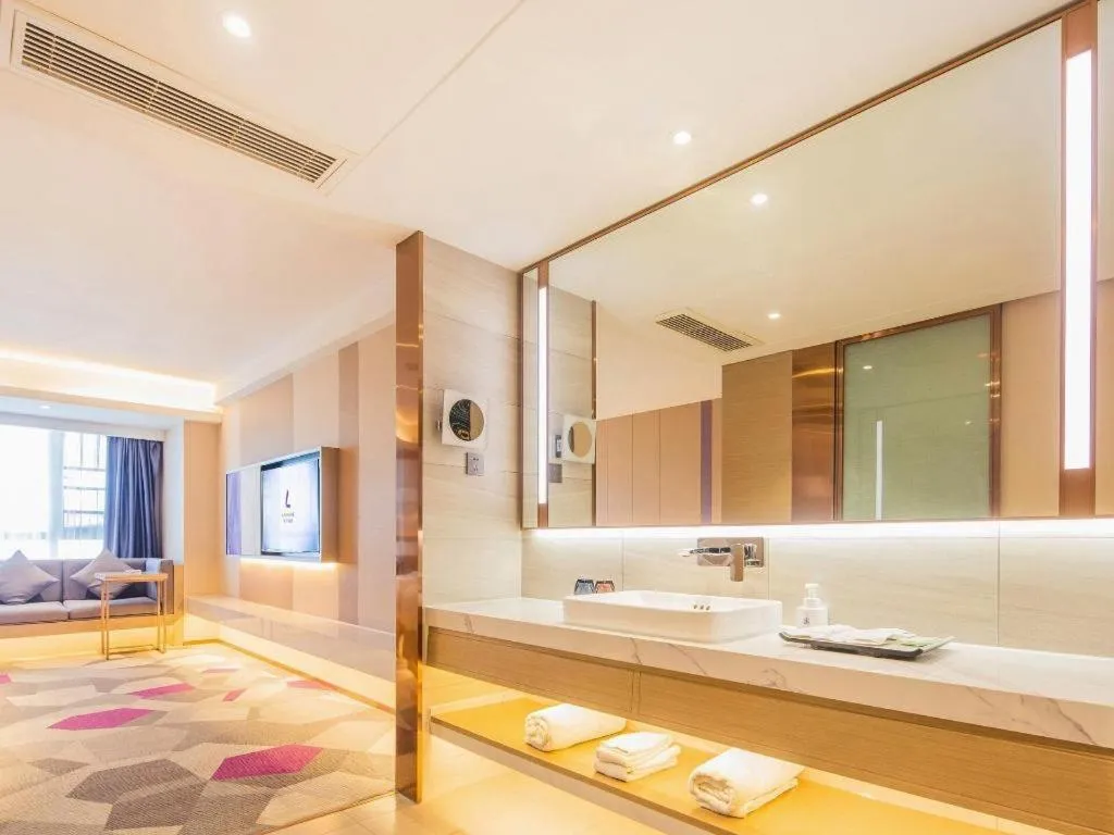 Lavande Hotel Xuchang Pangdonglai Hengdajinhui Plaza