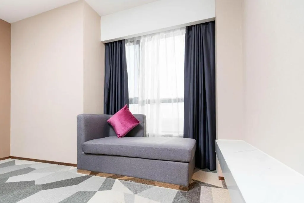 Lavande Hotel Xuchang Pangdonglai Hengdajinhui Plaza