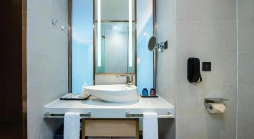 Lavande Hotel Shanwei Haifeng Fenghuang New City Tianhong Plaza