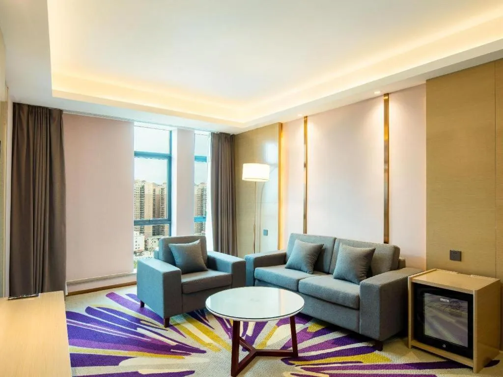 Lavande Hotel Shanwei Haifeng Fenghuang New City Tianhong Plaza