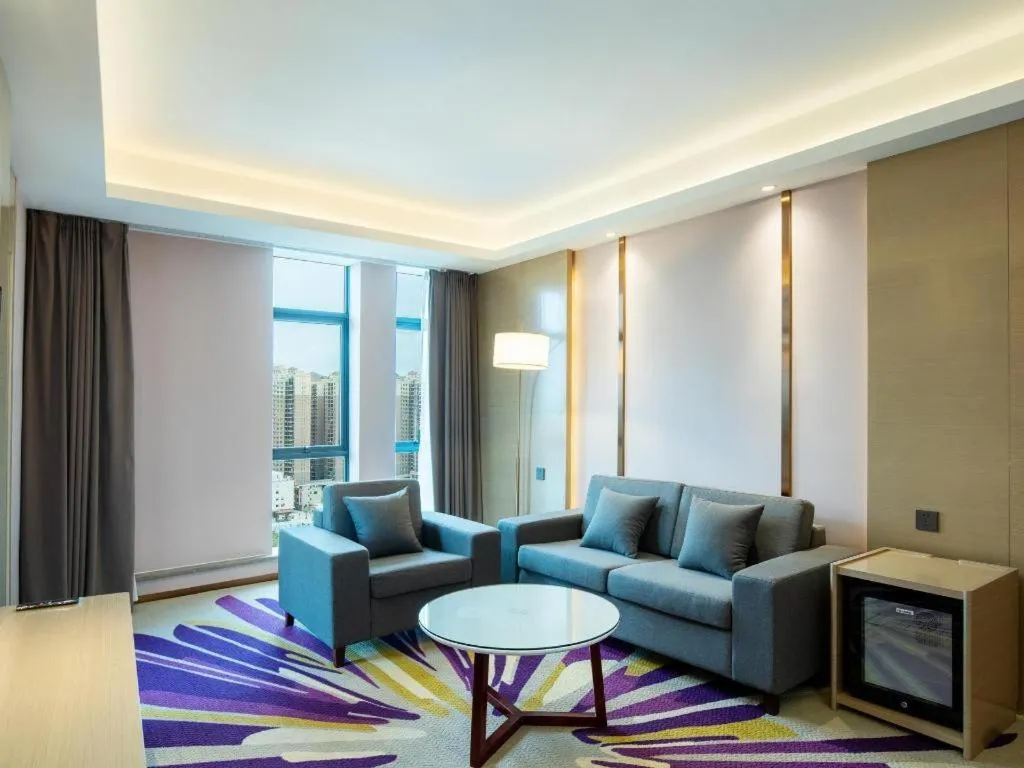 Lavande Hotel Shanwei Haifeng Fenghuang New City Tianhong Plaza