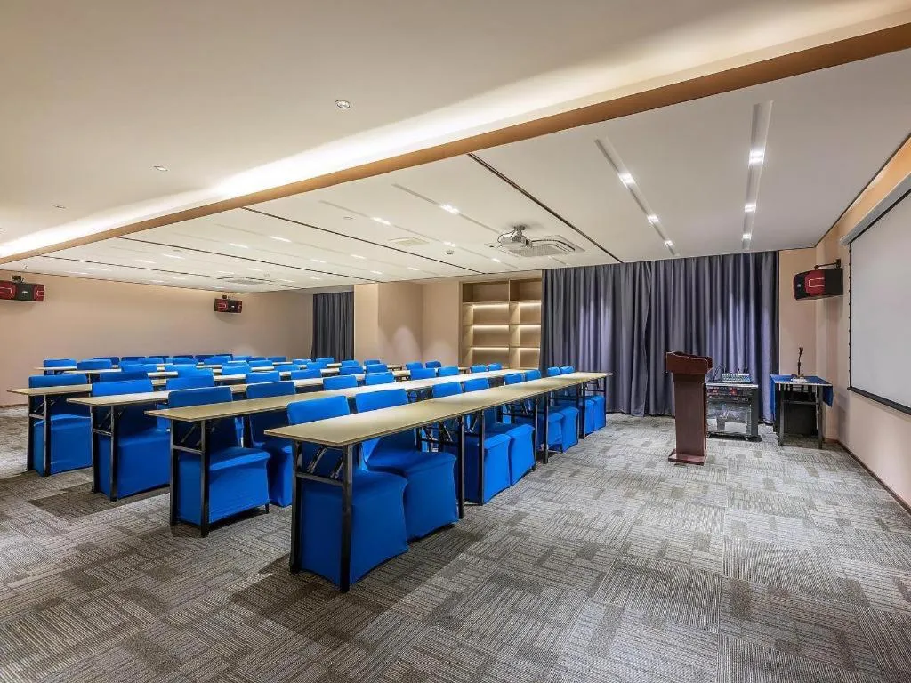 Lavande Hotel Pingnan Financial Investment Building