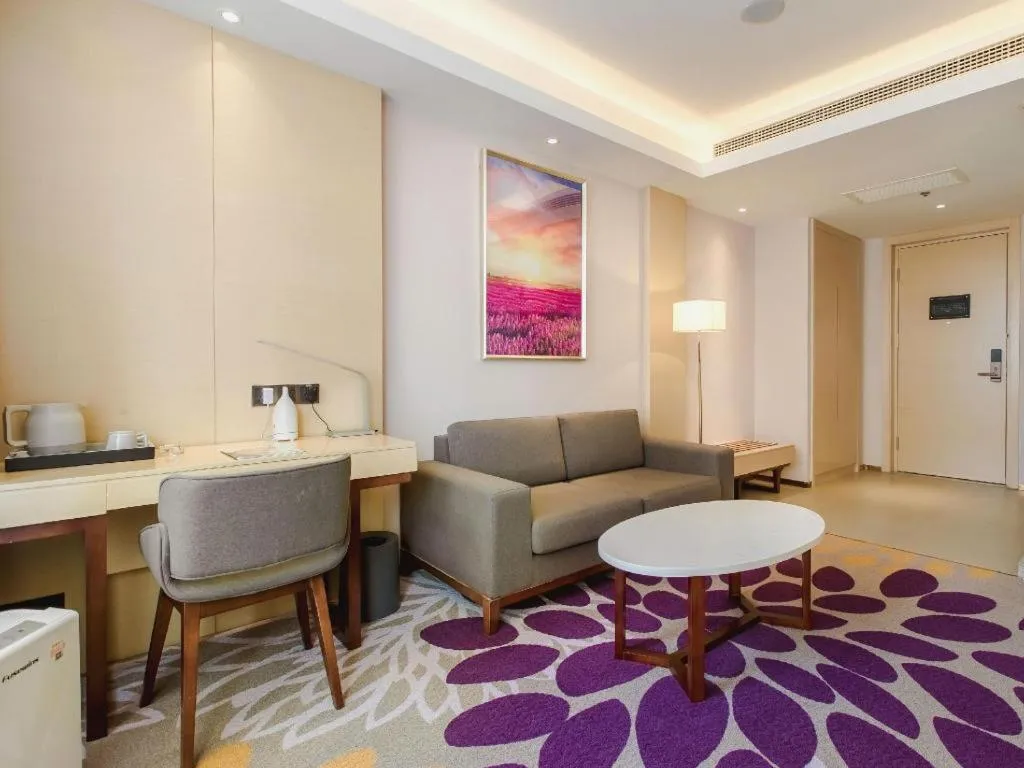 Lavande Hotel Yantai Laiyang City Center