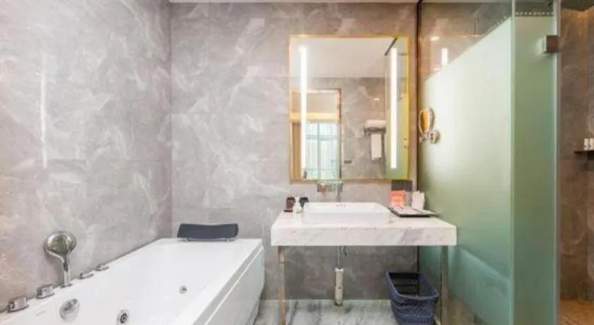 Lavande Hotel Foshan Shunde Daliang Qinghuiyuan Shihu Road