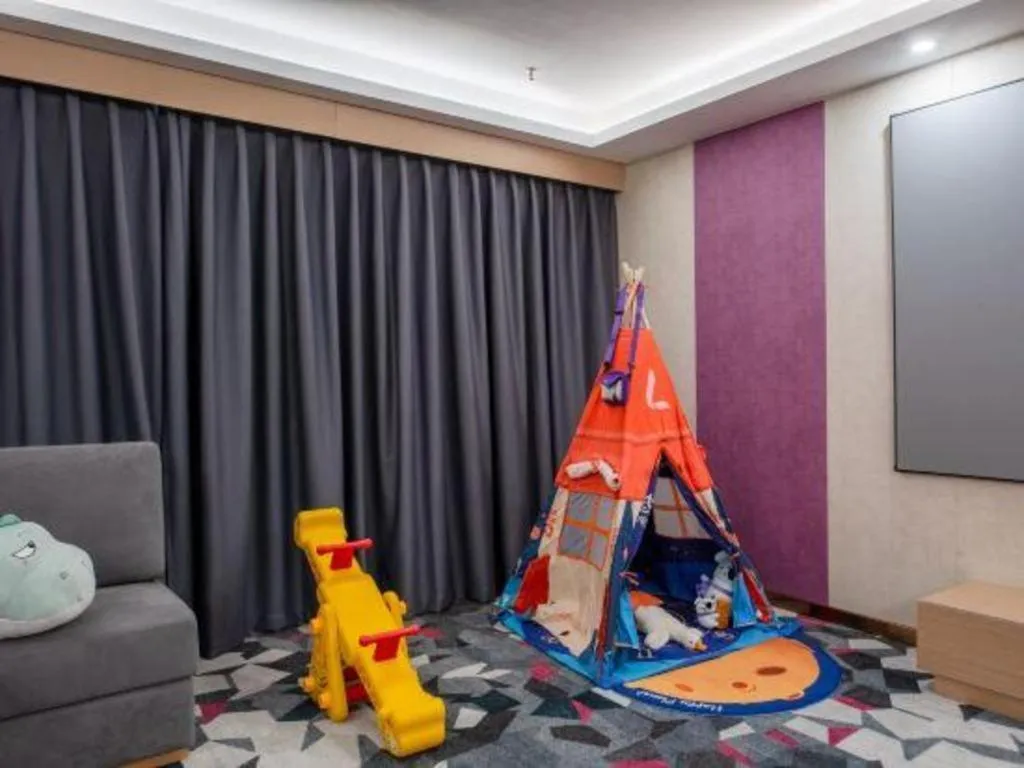 Lavande Hotel Foshan Shunde Daliang Qinghuiyuan Shihu Road