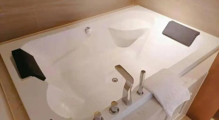 Lavande Hotel Xi'an Zhonglou Dachashi Metro Station