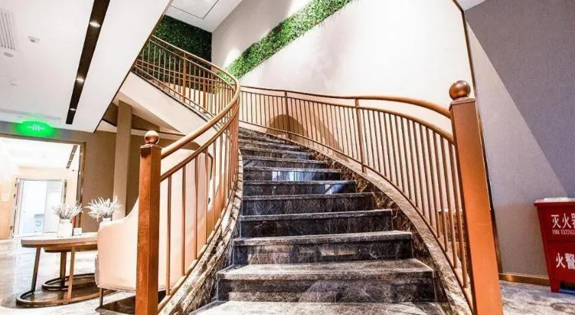 Lavande Hotel Xi'an Zhonglou Dachashi Metro Station