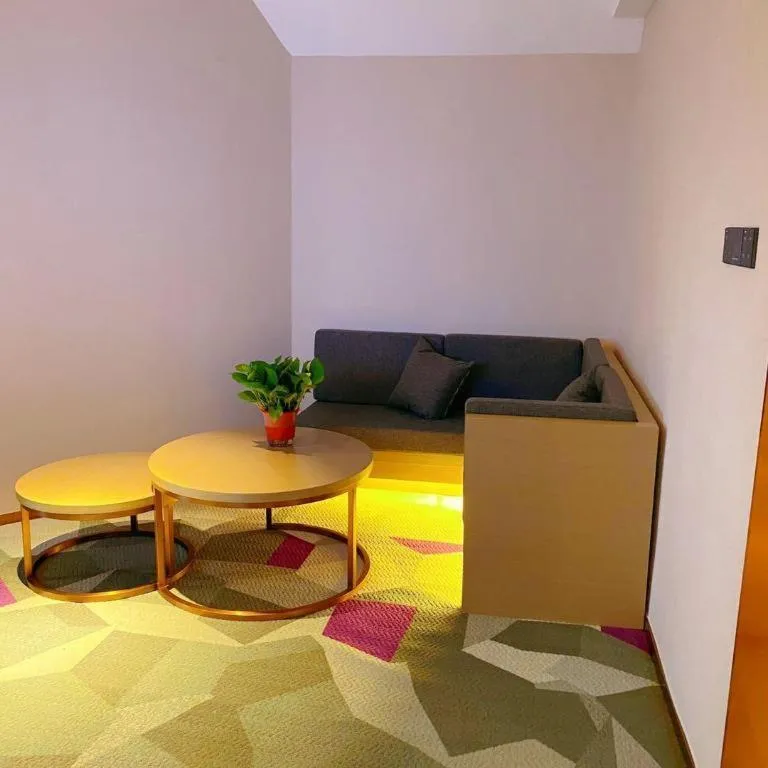 Lavande Hotel Xi'an Zhonglou Dachashi Metro Station