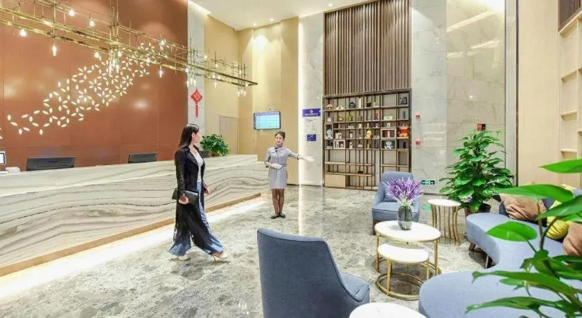 Lavande Hotel Nanchong Xihua Shida