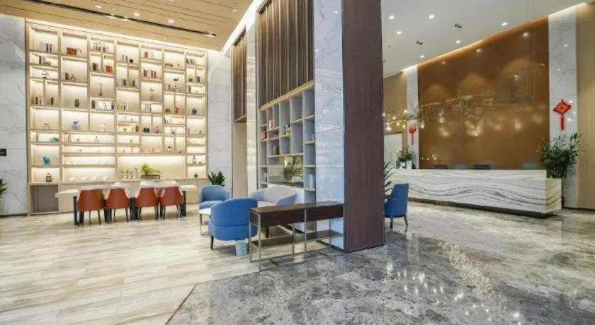 Lavande Hotel Nanchong Xihua Shida