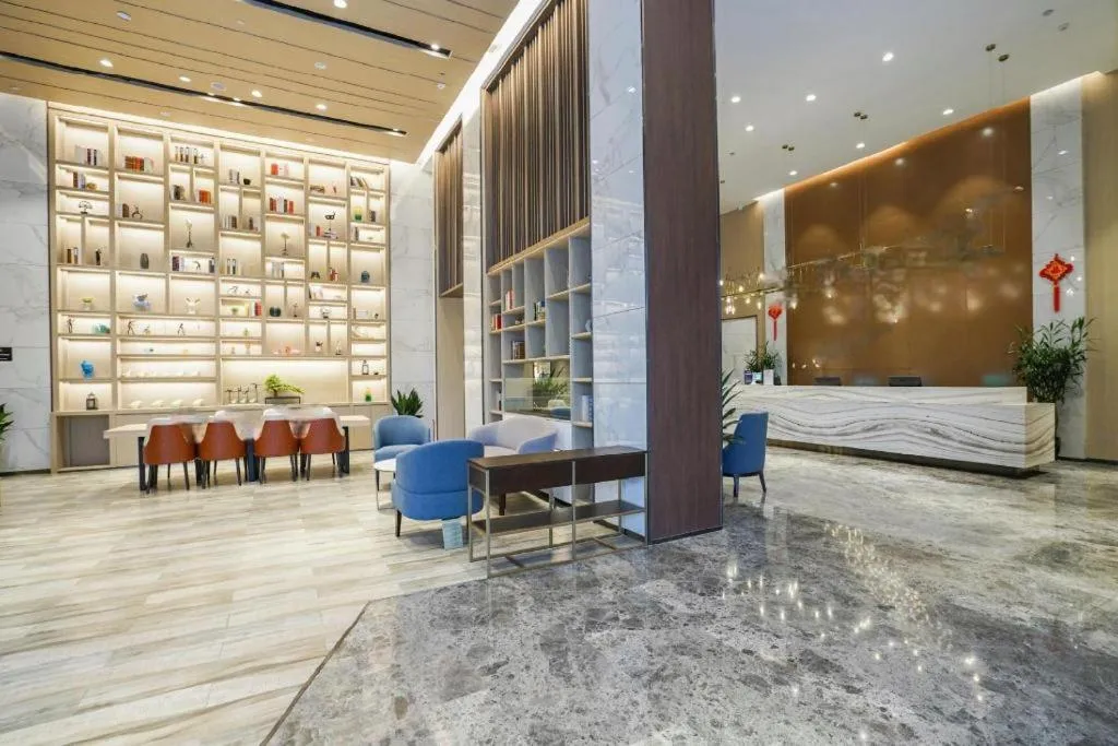 Lavande Hotel Nanchong Xihua Shida