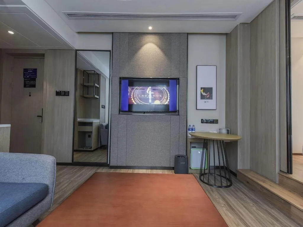 Lavande Hotel Nanchong Xihua Shida