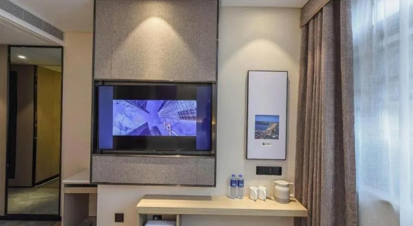 Lavande Hotel Nanchong Xihua Shida