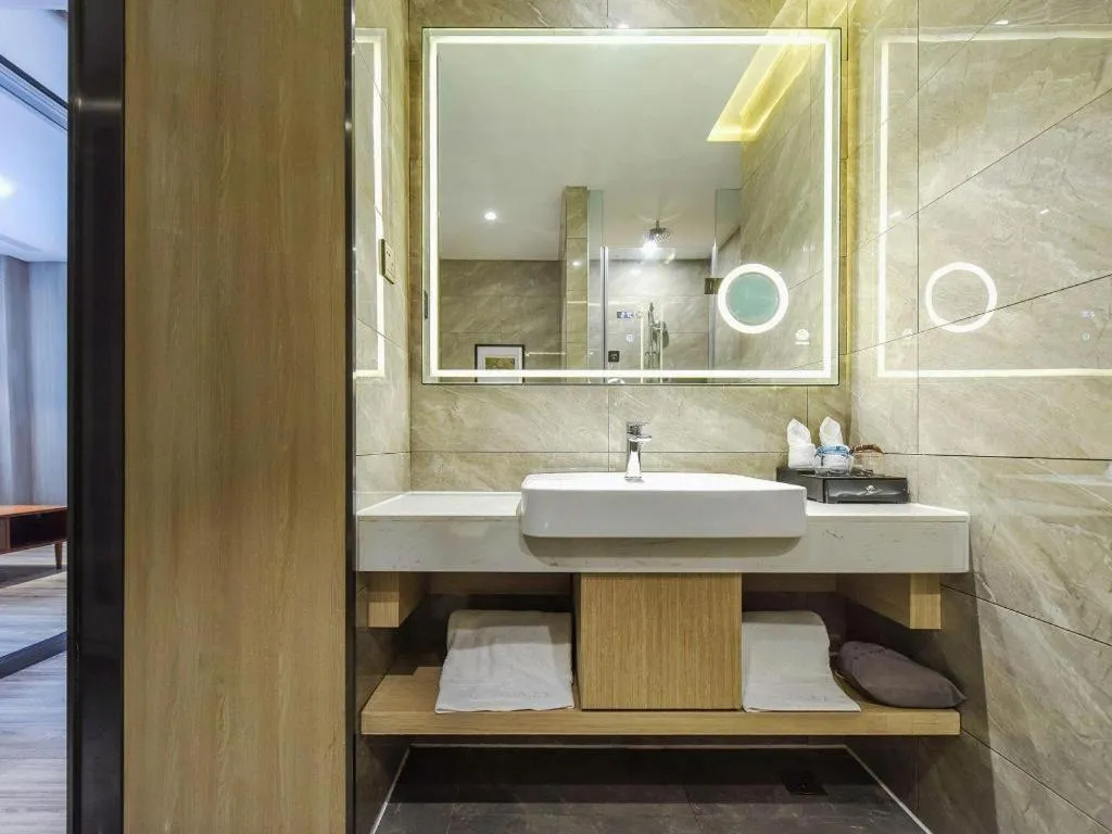 Lavande Hotel Nanchong Xihua Shida