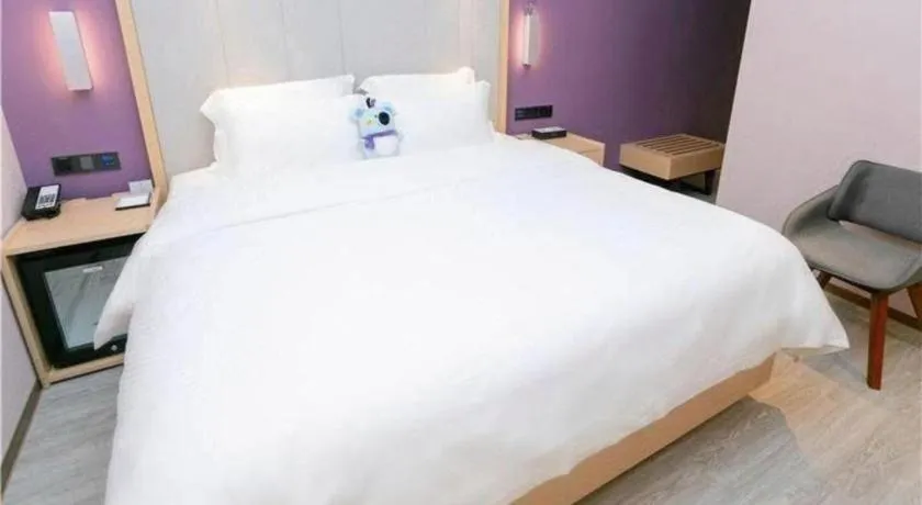 Bed in Lavande Hotel Shenzhen Jingtian Metro Station