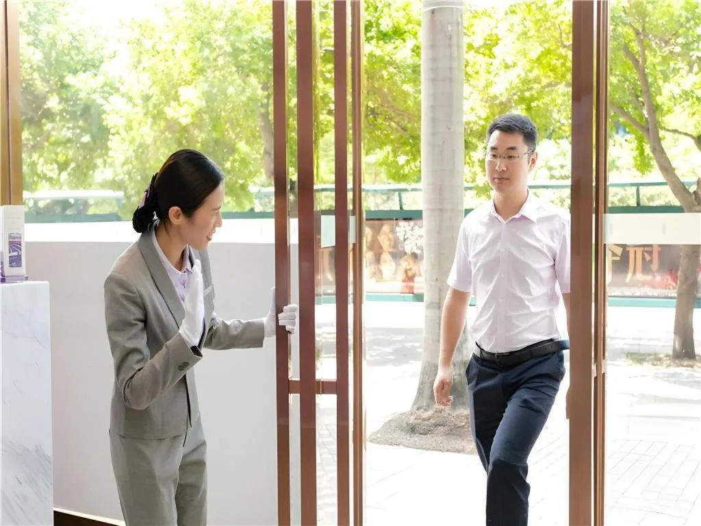 Lavande Hotel Shenzhen Jingtian Metro Station