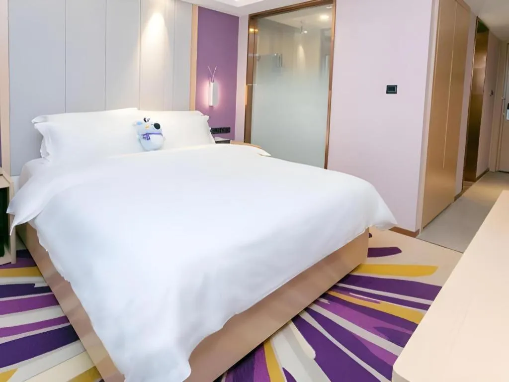 Bed in Lavande Hotel Shenzhen Jingtian Metro Station