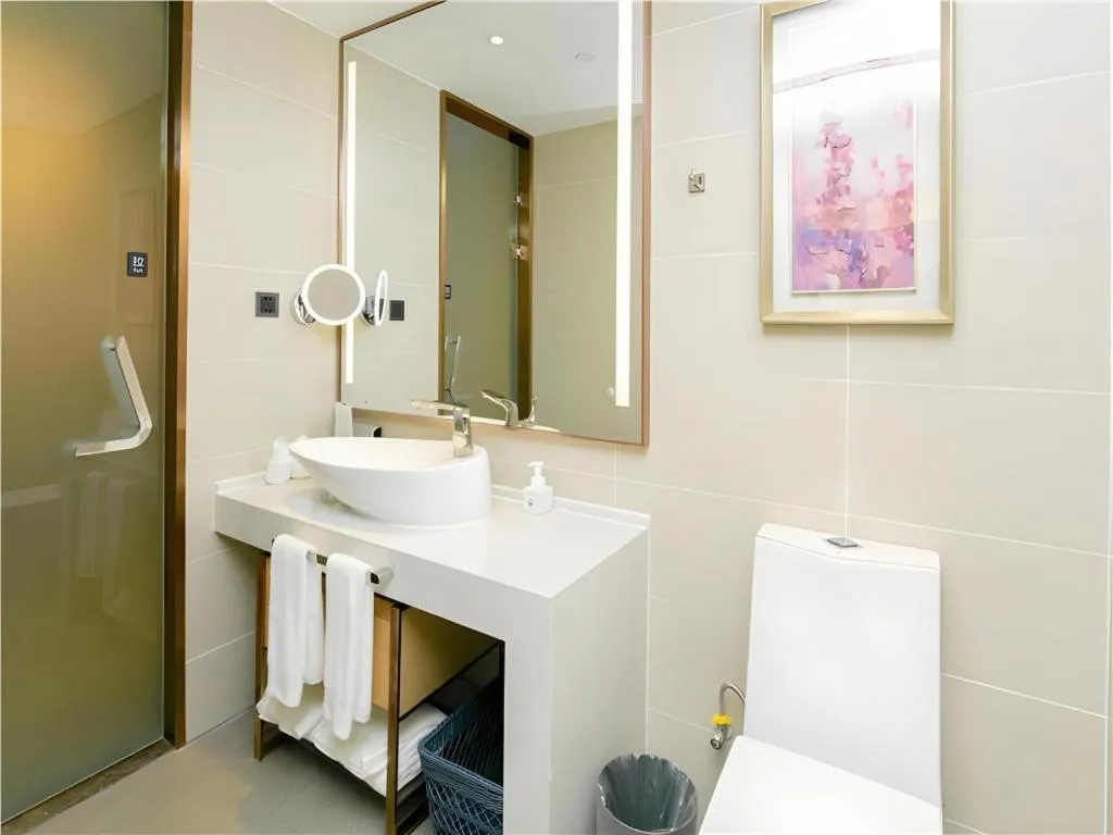 Lavande Hotel Shenzhen Jingtian Metro Station