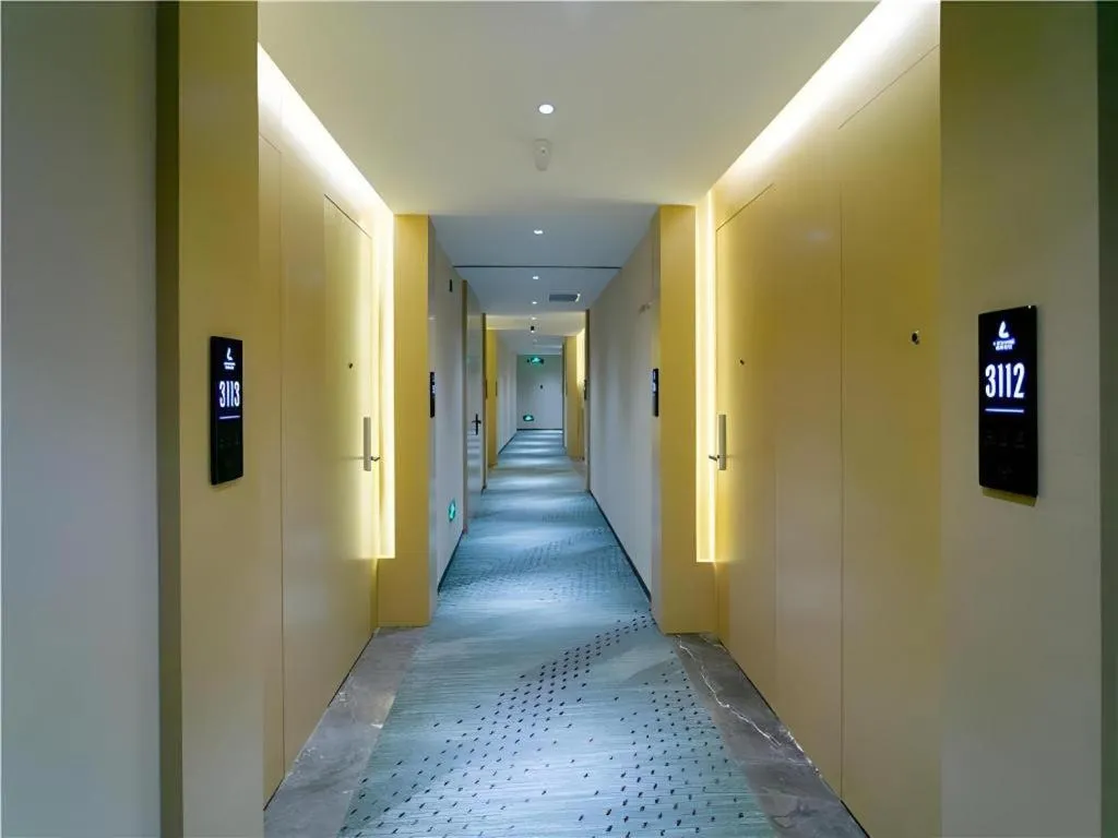 Lavande Hotel Shenzhen Jingtian Metro Station