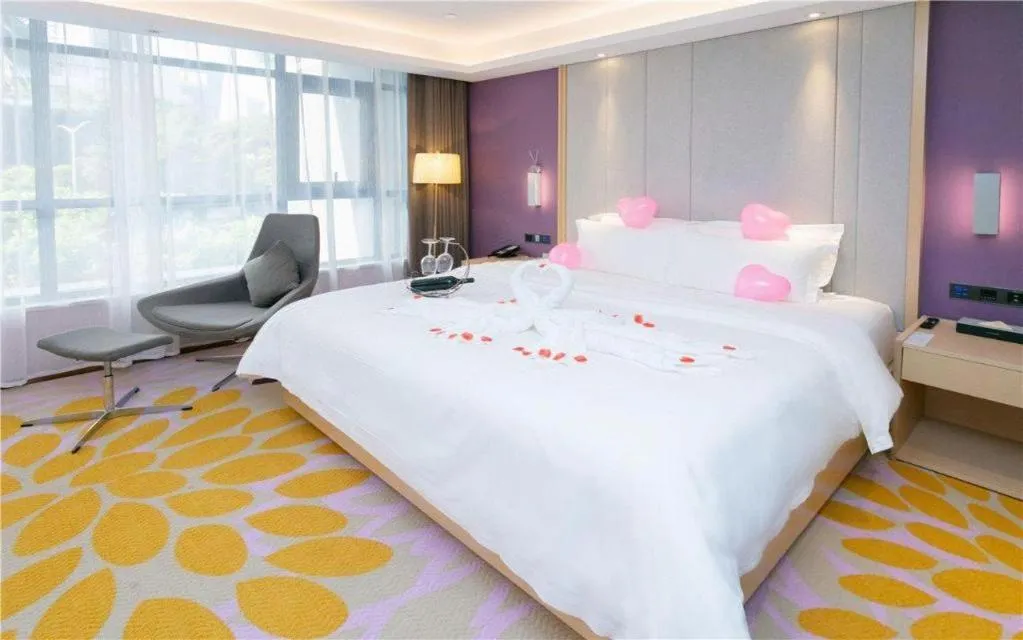 Bed in Lavande Hotel Shenzhen Jingtian Metro Station