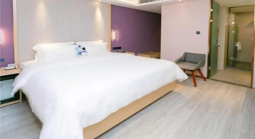 Bed in Lavande Hotel Shenzhen Jingtian Metro Station
