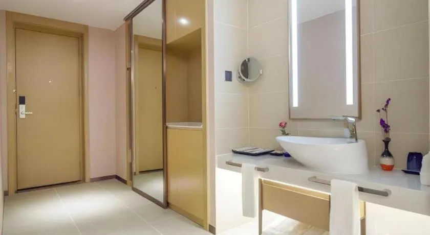 Lavande Hotel Huizhou Shiwan