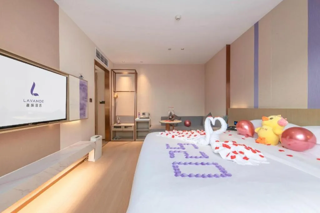 Bed in Lavande Hotel Zhongshan Shiqi Daxinxinduhui North Zhongshan Station