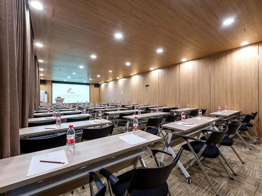 Lavande Hotel Zhongshan Shiqi Daxinxinduhui North Zhongshan Station