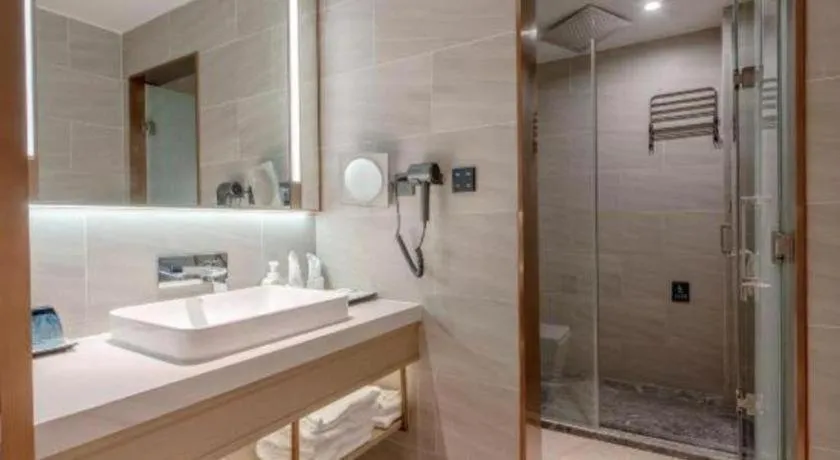 Lavande Hotel Zhongshan Shiqi Daxinxinduhui North Zhongshan Station