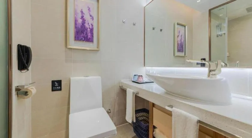 Lavande Hotel Shenzhen Bay Houhai Avenue