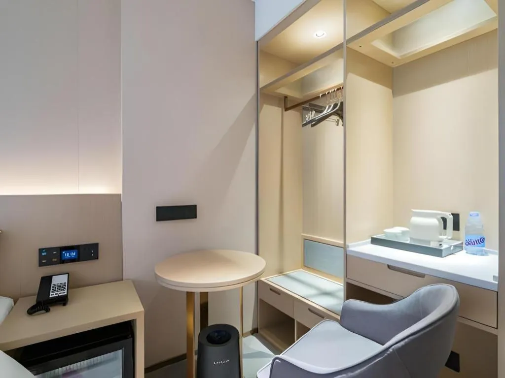 Lavande Hotel Beijing Industry University Metro Station