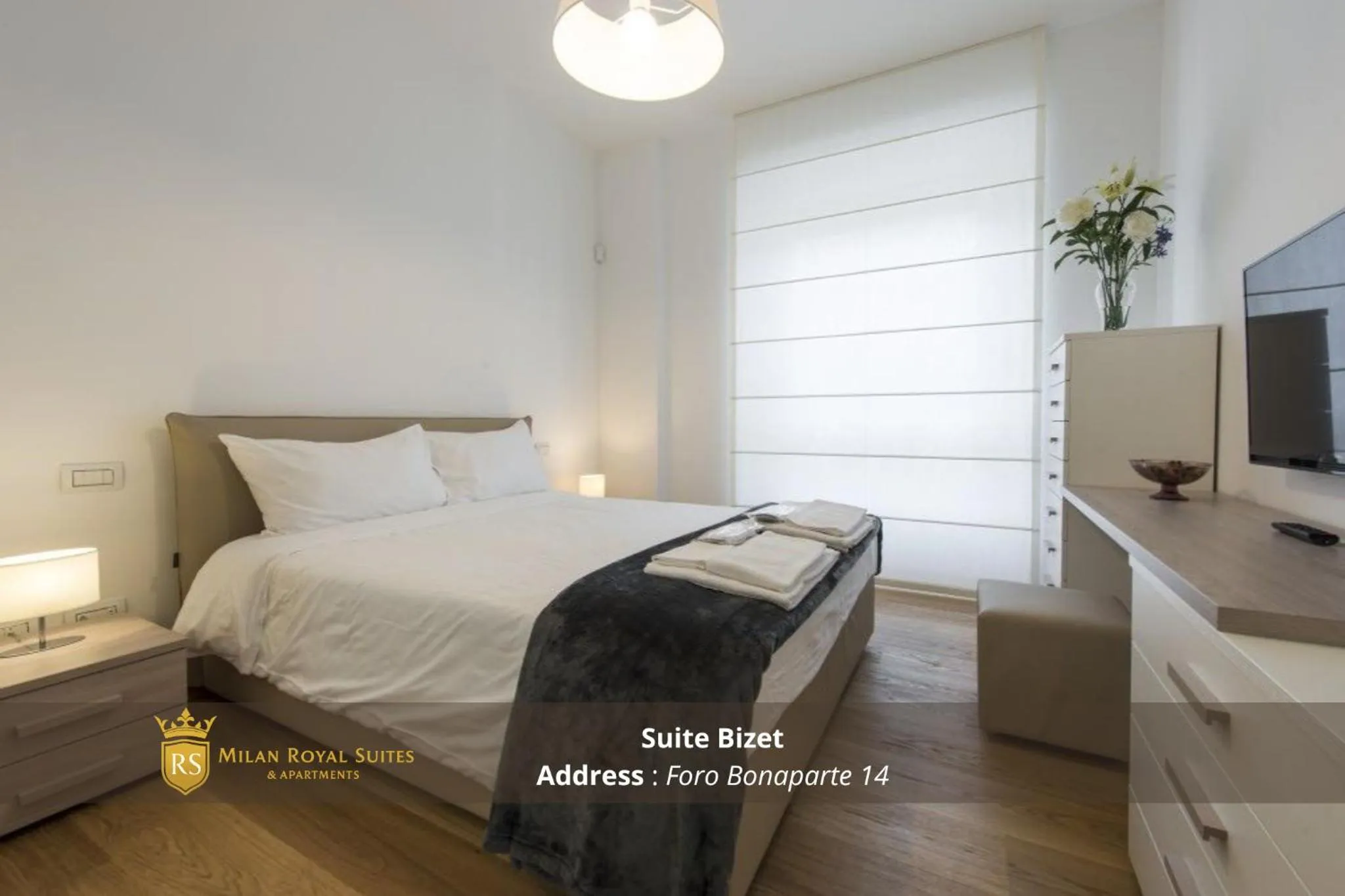 Bedroom, Bed in Milan Royal Suites - Centro Brera