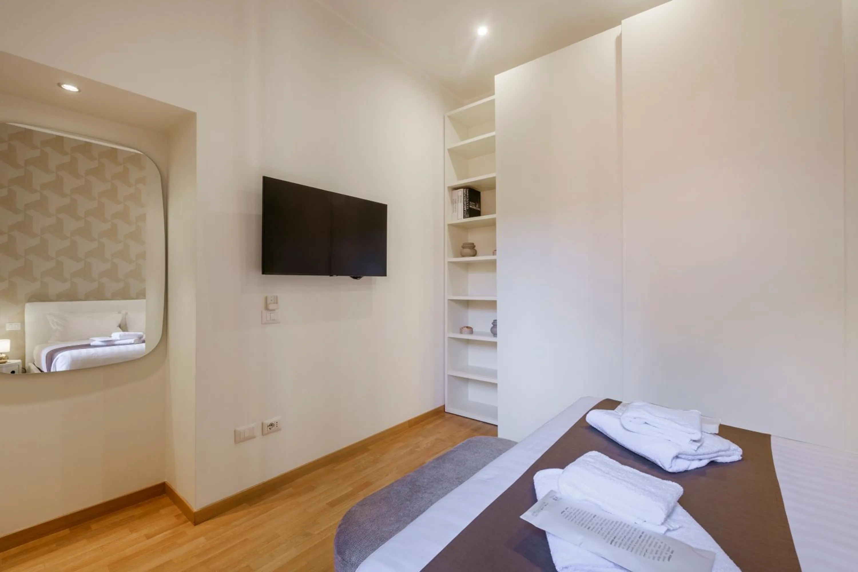 Bed in Milan Royal Suites - Centro Brera