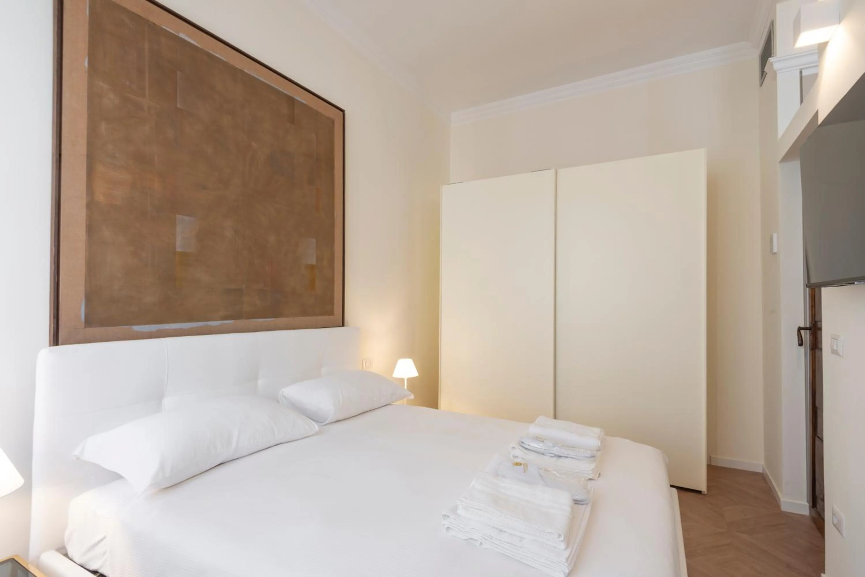 Bed in Milan Royal Suites - Centro Brera