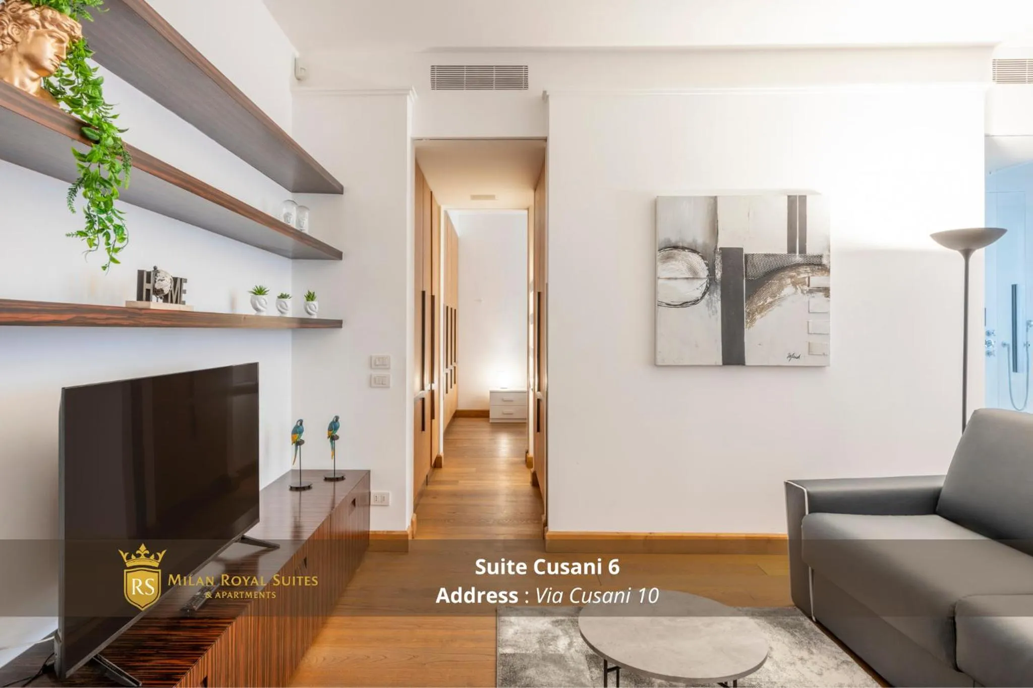 Communal lounge/ TV room in Milan Royal Suites - Centro Brera