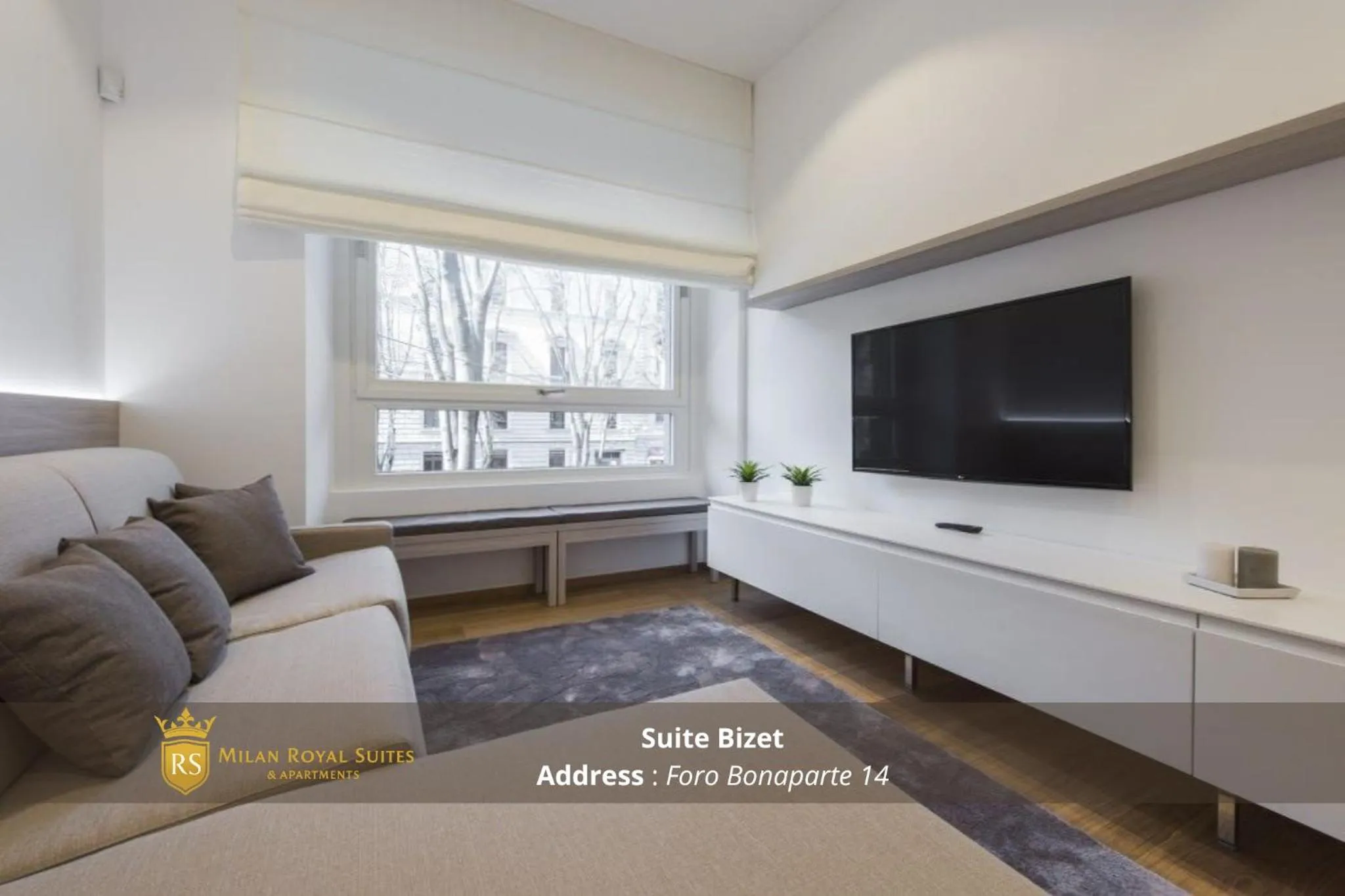 Communal lounge/ TV room in Milan Royal Suites - Centro Brera