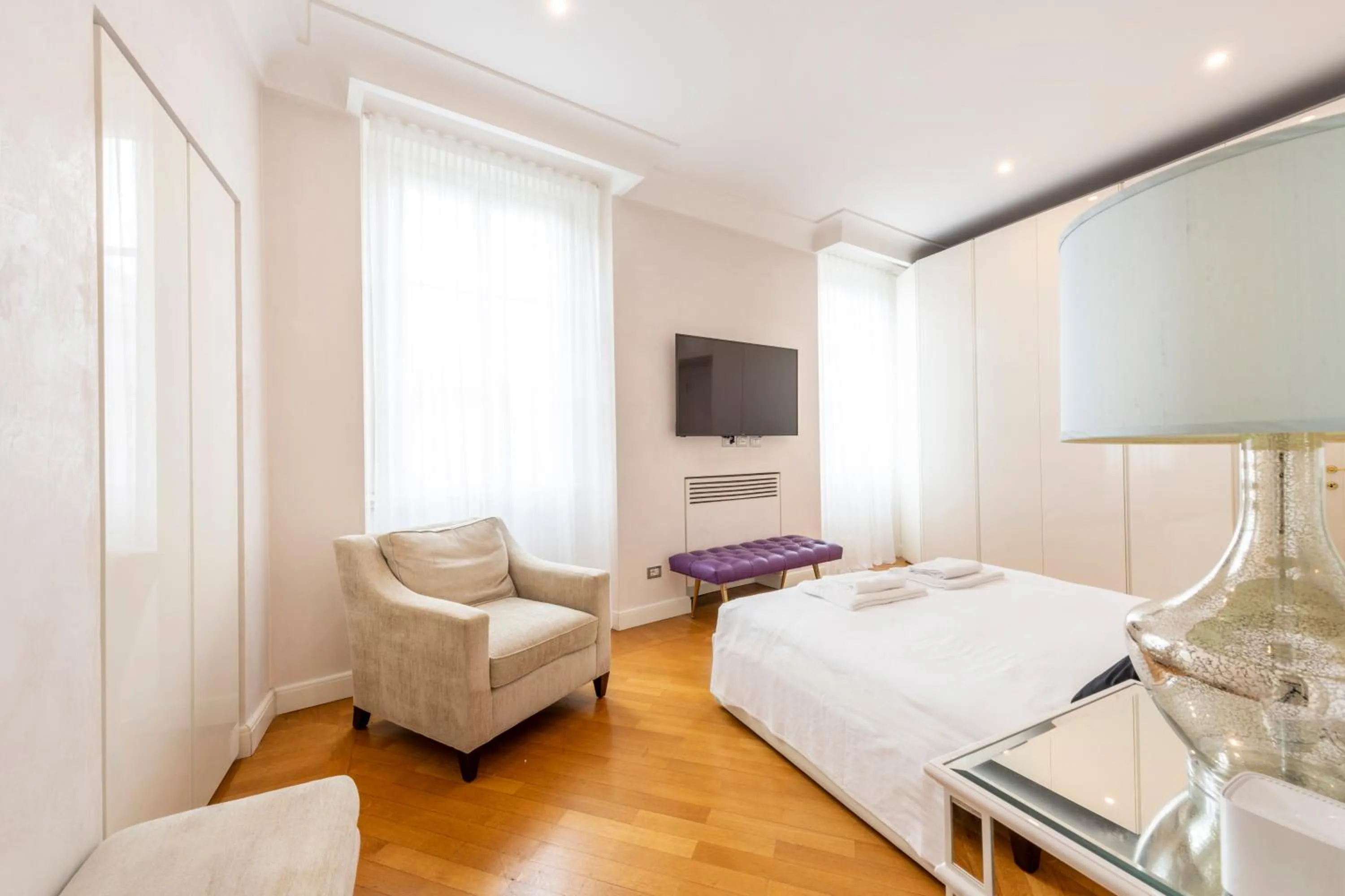 Bed in Milan Royal Suites - Centro Brera