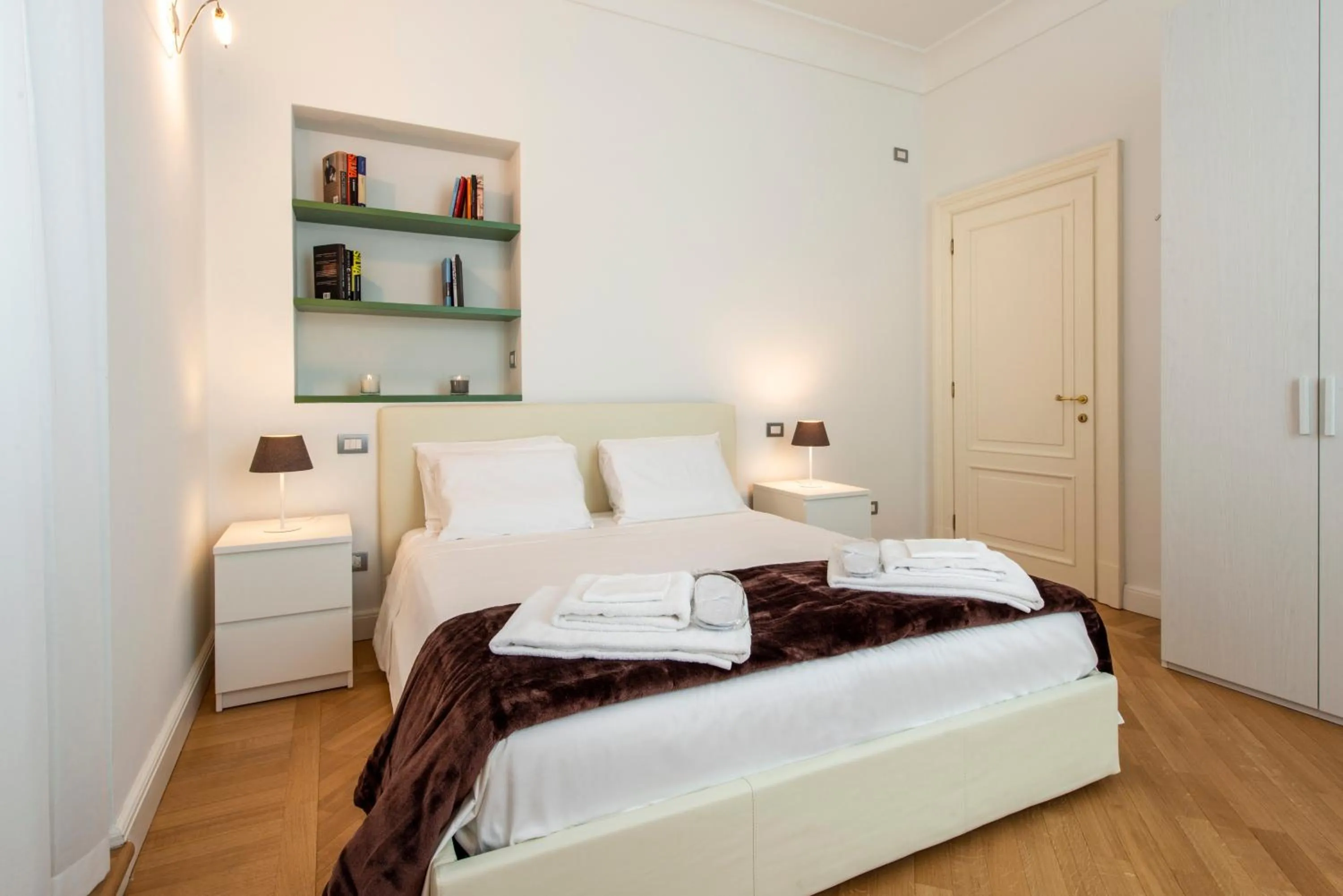 Bed in Milan Royal Suites - Centro Brera