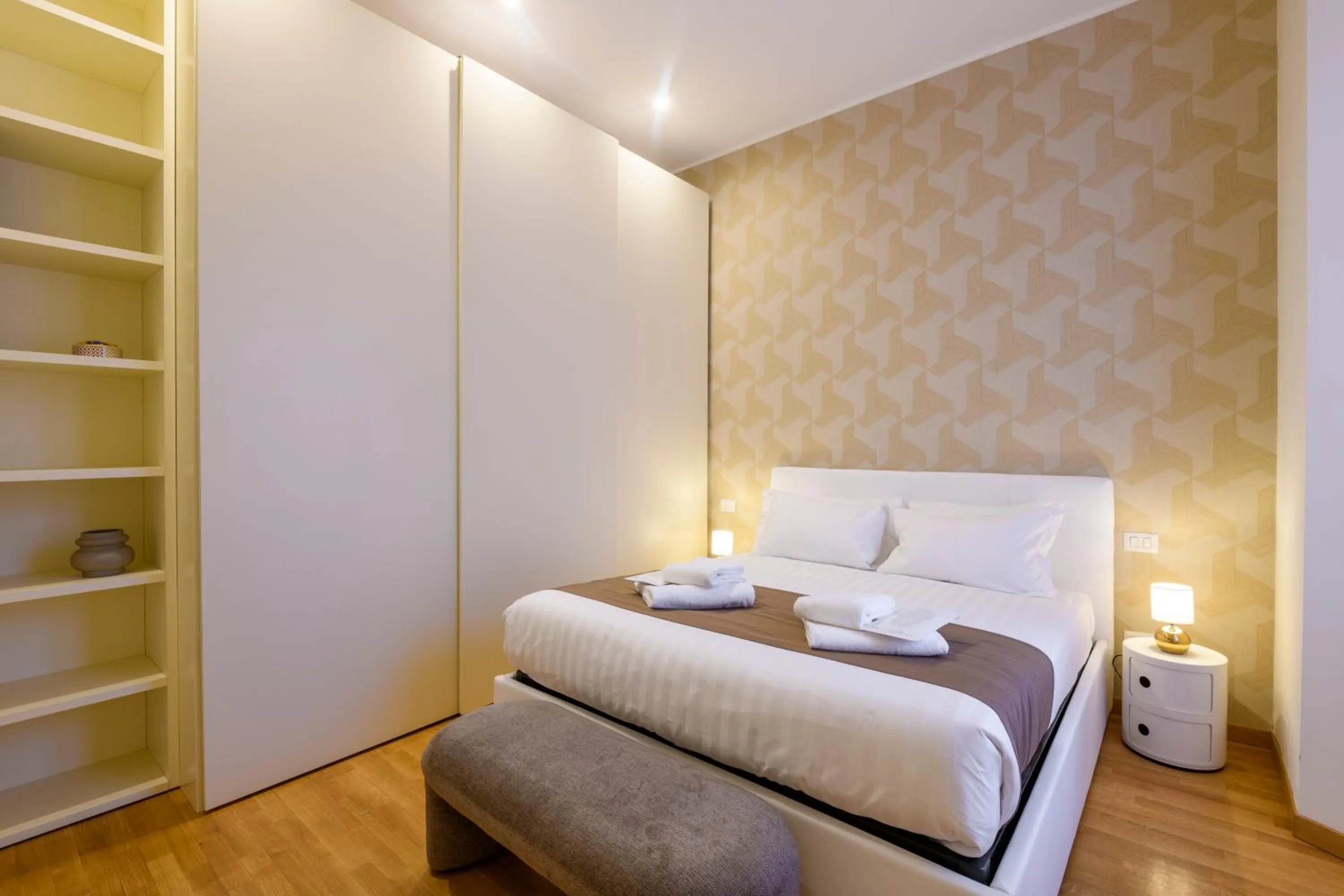 Bed in Milan Royal Suites - Centro Brera