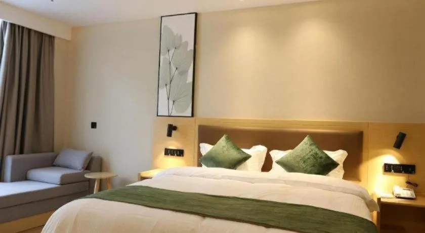 Bed in Green Tree Inn Express Chizhou Gymnasium