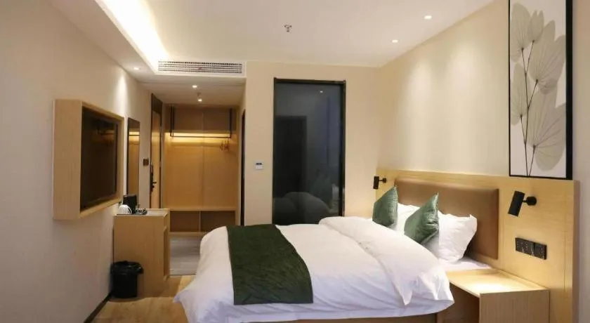 Bed in Green Tree Inn Express Chizhou Gymnasium