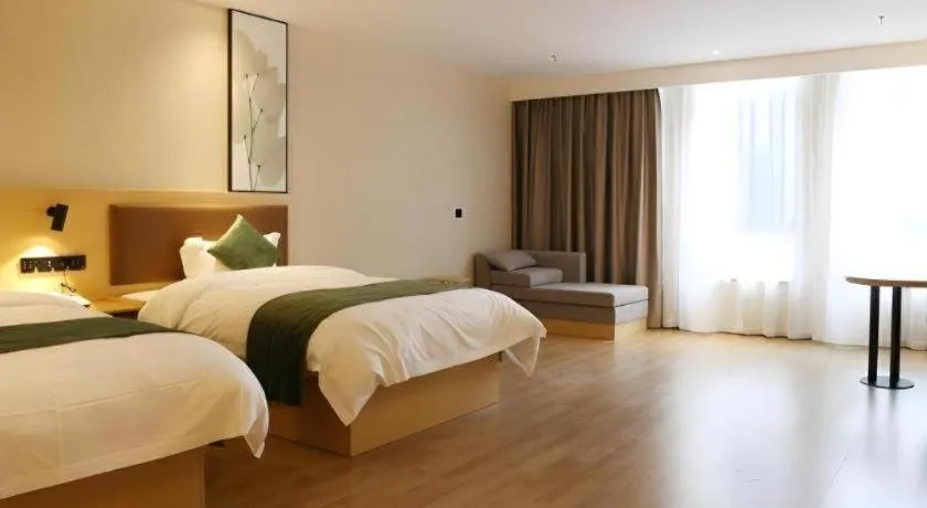 Bed in Green Tree Inn Express Chizhou Gymnasium