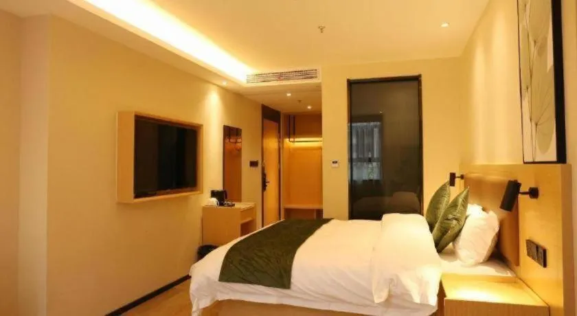 Bed in Green Tree Inn Express Chizhou Gymnasium
