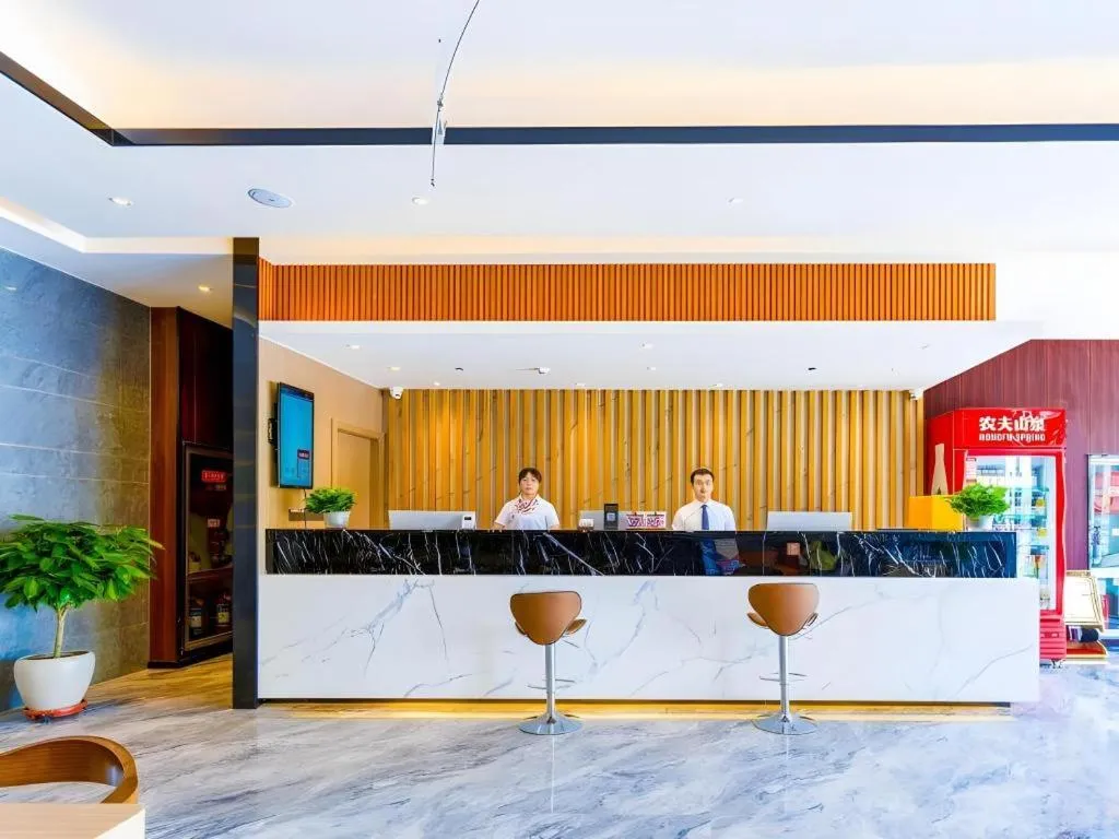 Gya Hotel Dingxi Lintao County East Bus Station