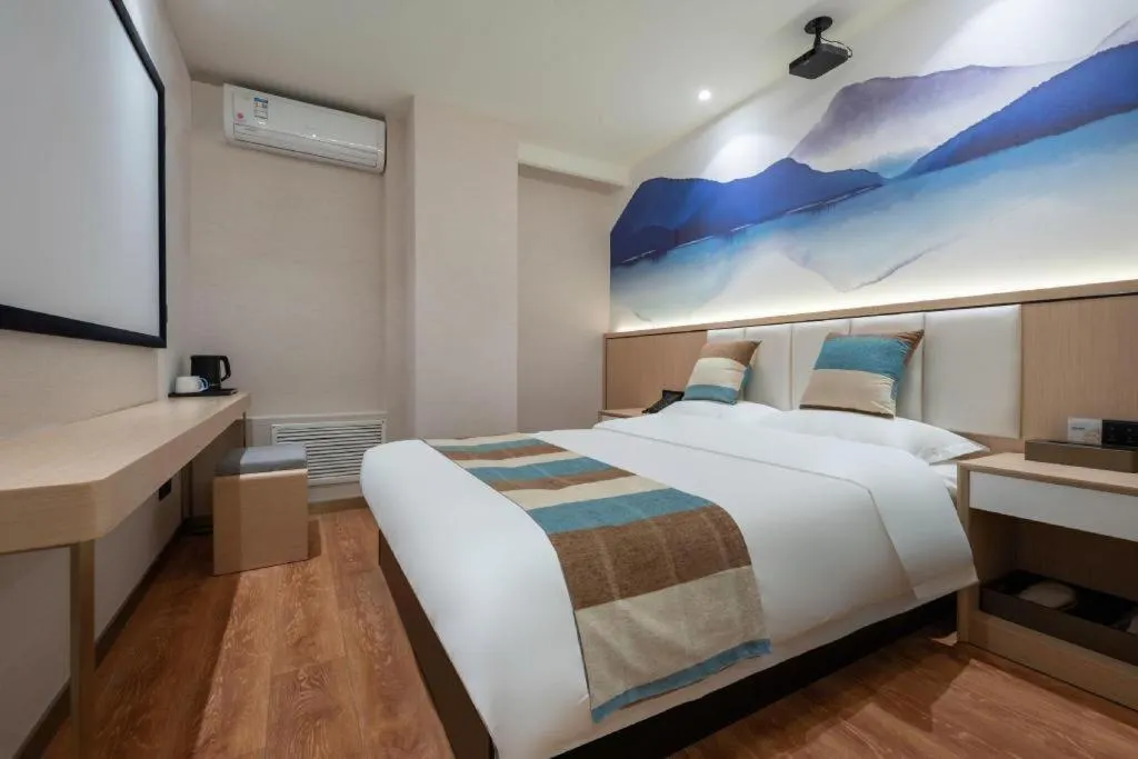 Bed in VX Hotel Beijing Daxing Wufutang Metro Station Zhongke Dianshanggu