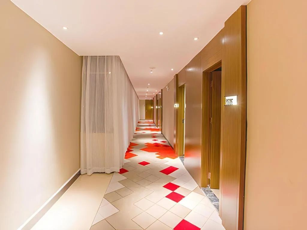 Borrman Hotel Hezhou Lingfeng Plaza