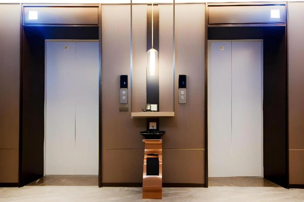 Echeng Hotel Hezhou Shizheng Square