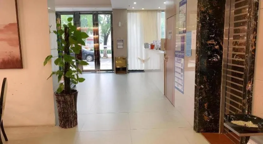 JTOUR Inn Maoming High-Speed Railway Station